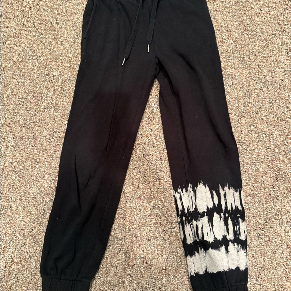 Z Supply Black and White Womens Joggers and sweatshirt set